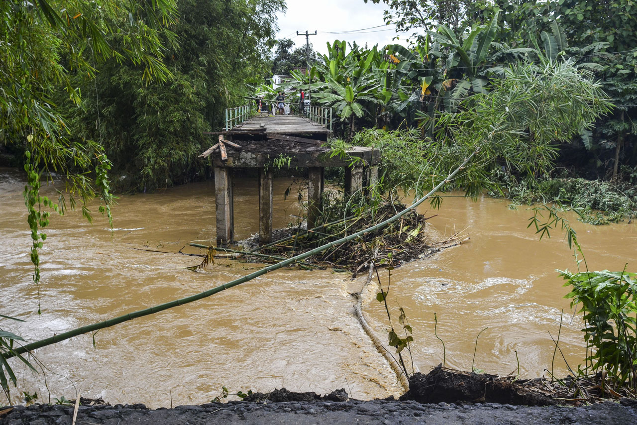 Ratusan Rumah di Ciamis...