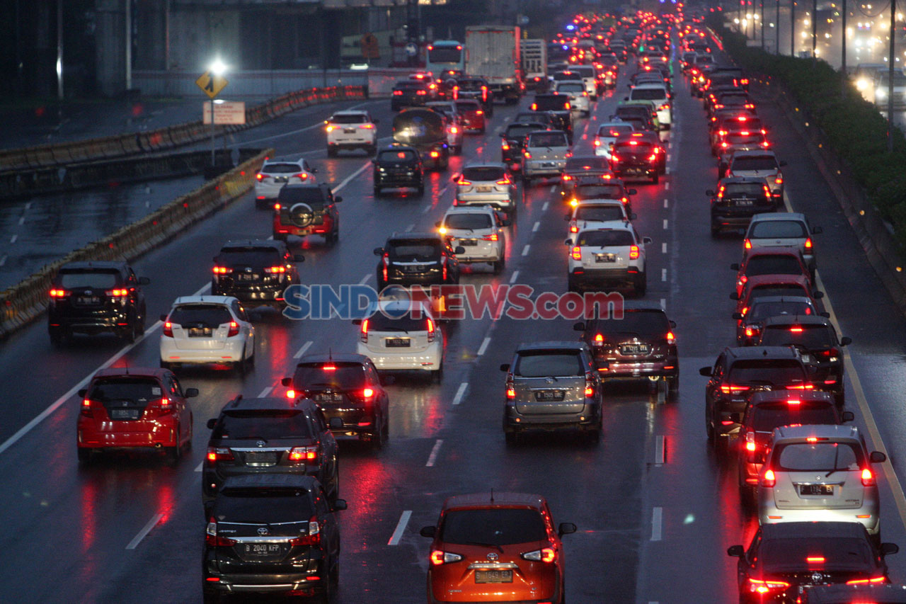 Volume Kendaraan Meningkat...