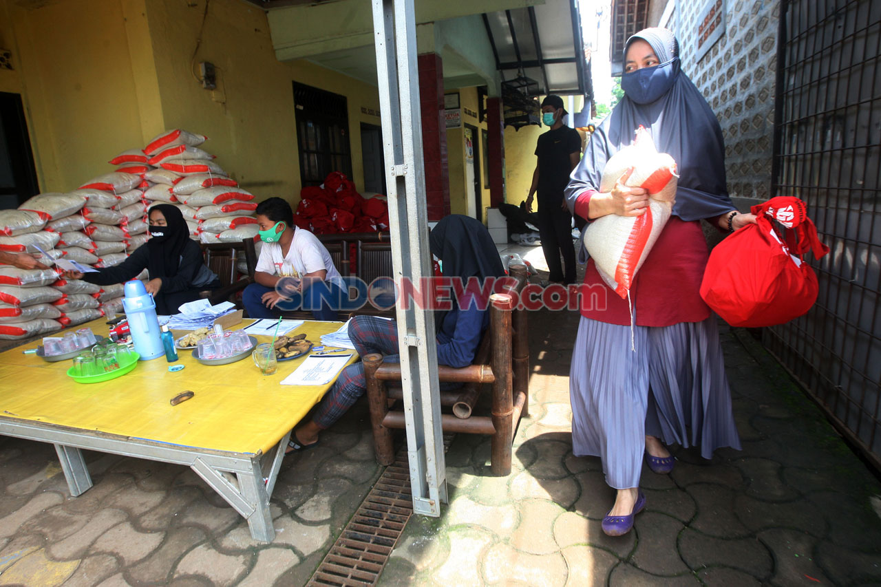 Pembagian Bansos Tahap...