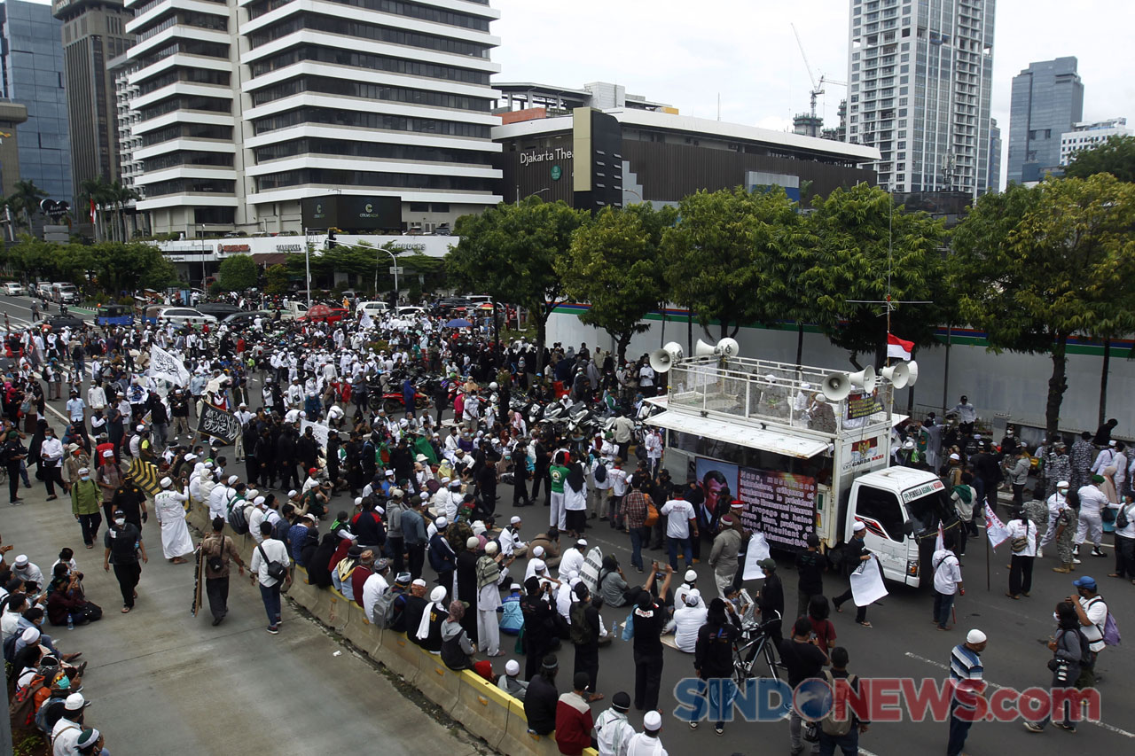 Aksi Bela Nabi Muhammad...