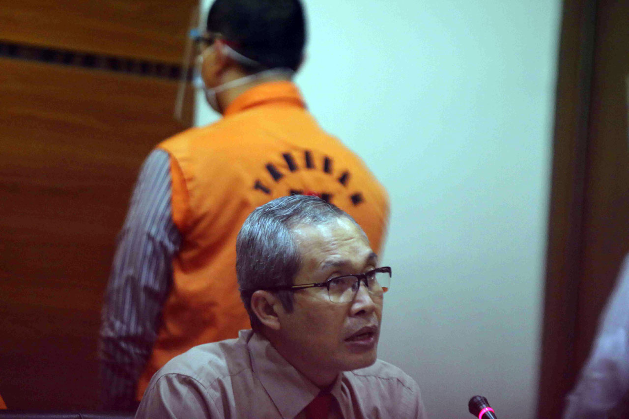 KPK Tetapkan 3 Tersangka...