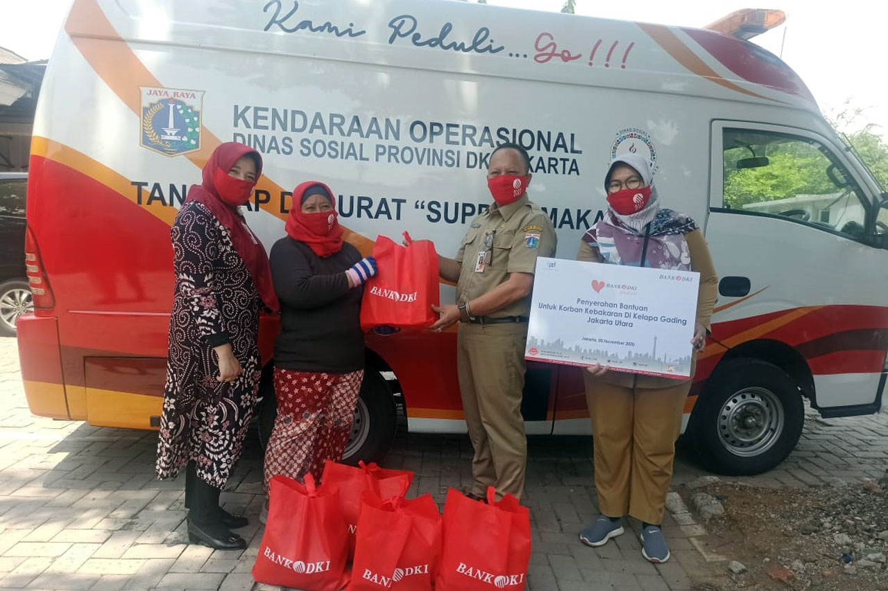 Bank DKI Serahkan Bantuan...