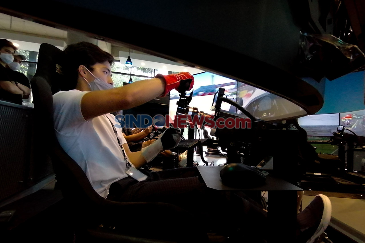 Serunya Balapan Virtual...