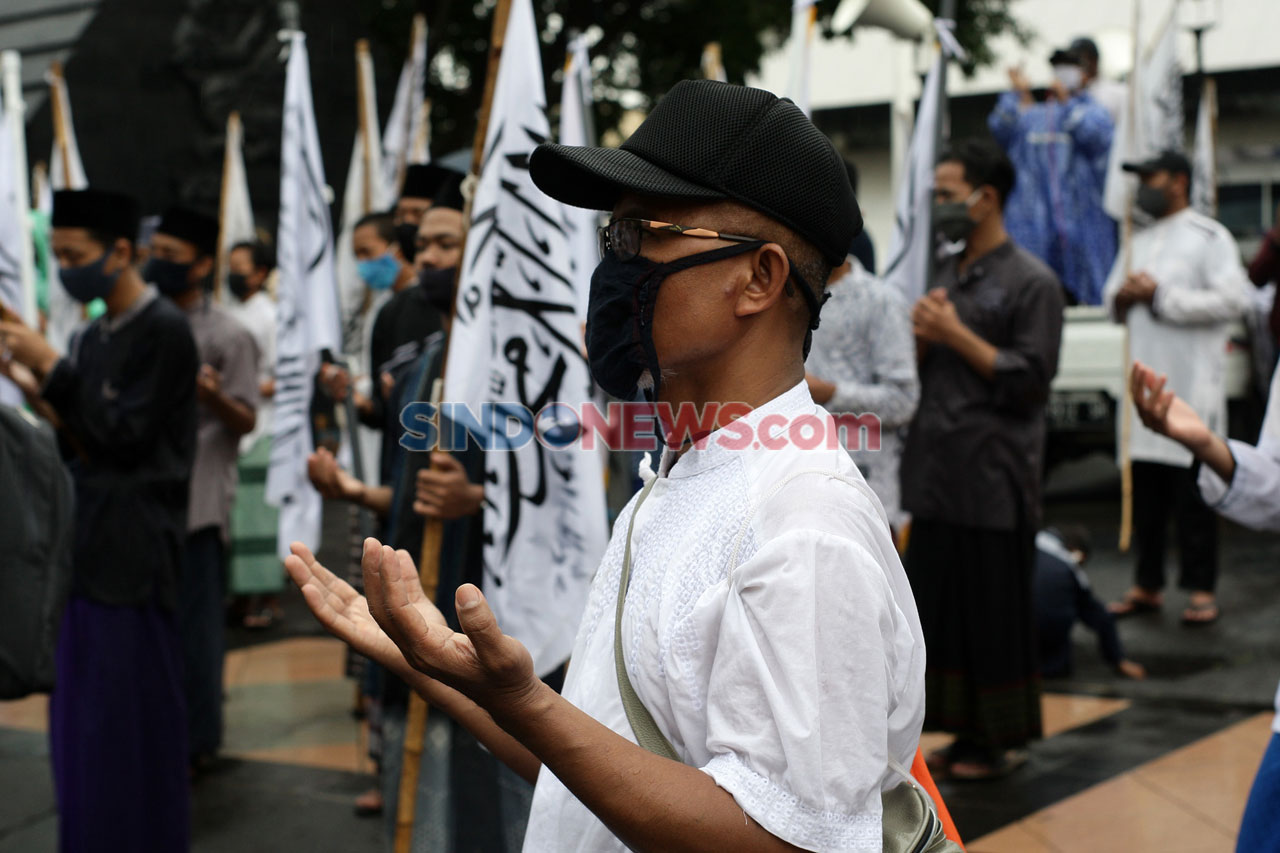 MCR Gelar Demo Protes...