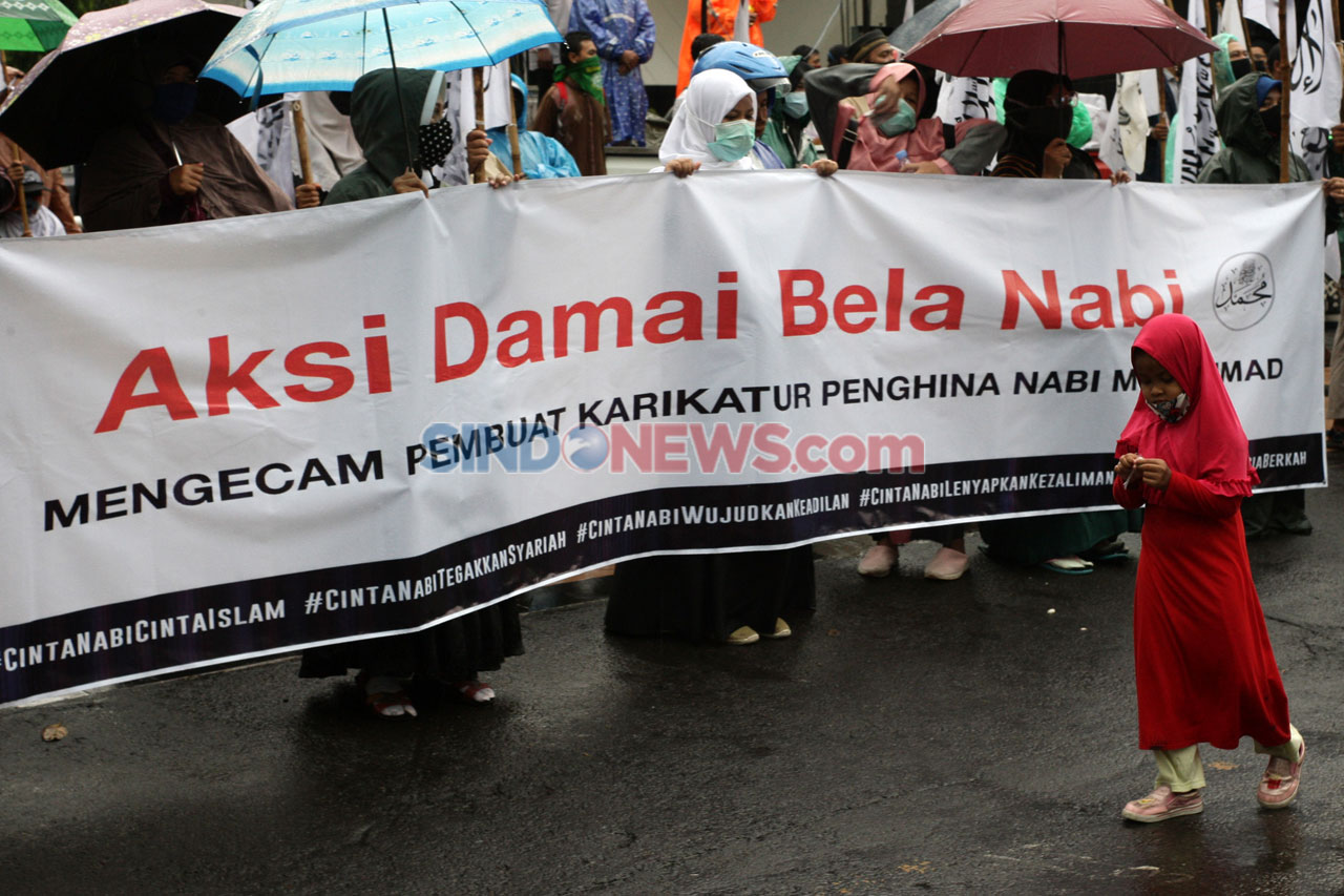 MCR Gelar Demo Protes...
