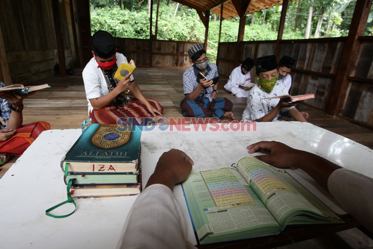 Aktivitas Santri Pesantren...