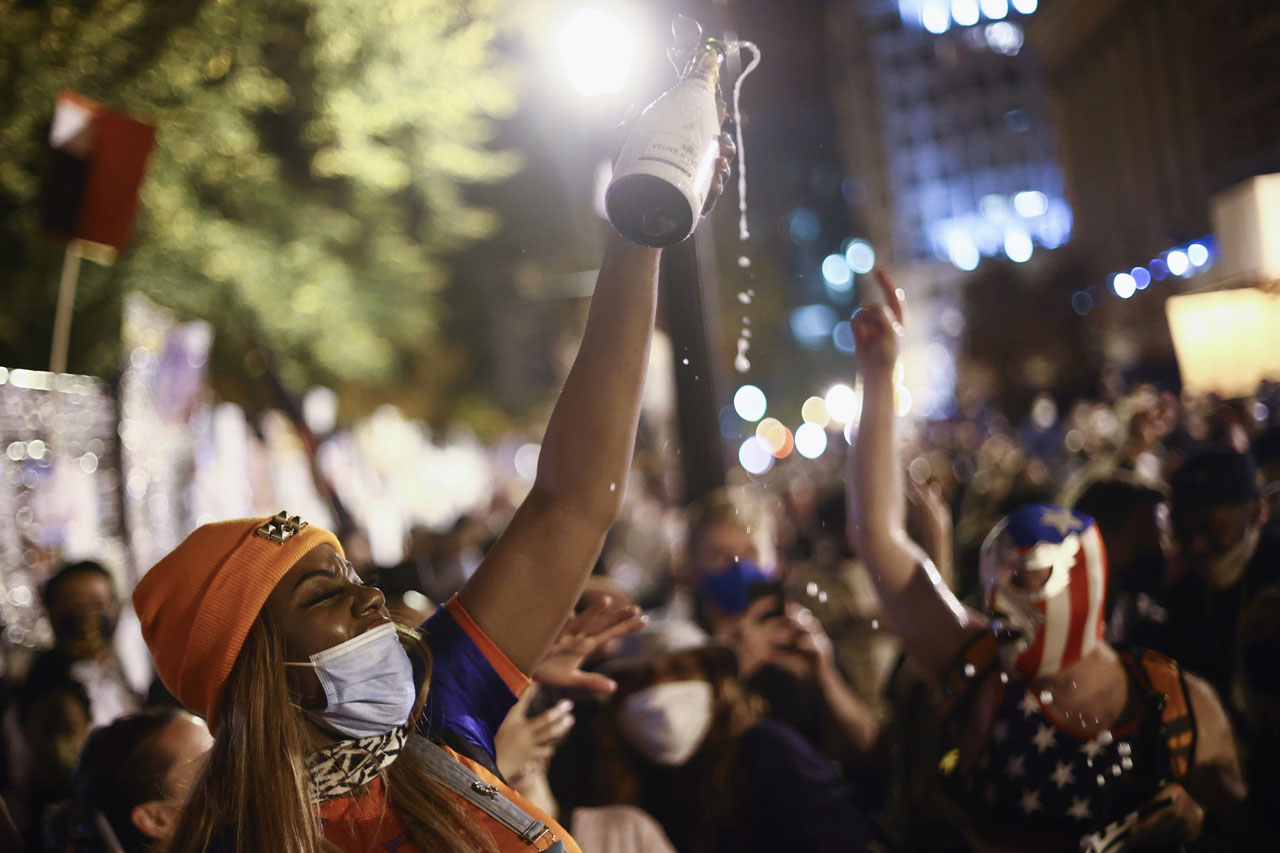 Warga AS Bergembira...