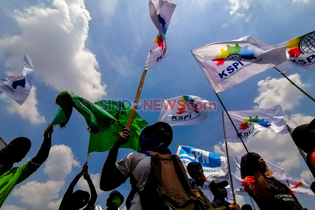 Kepung DPR, Buruh Kembali...