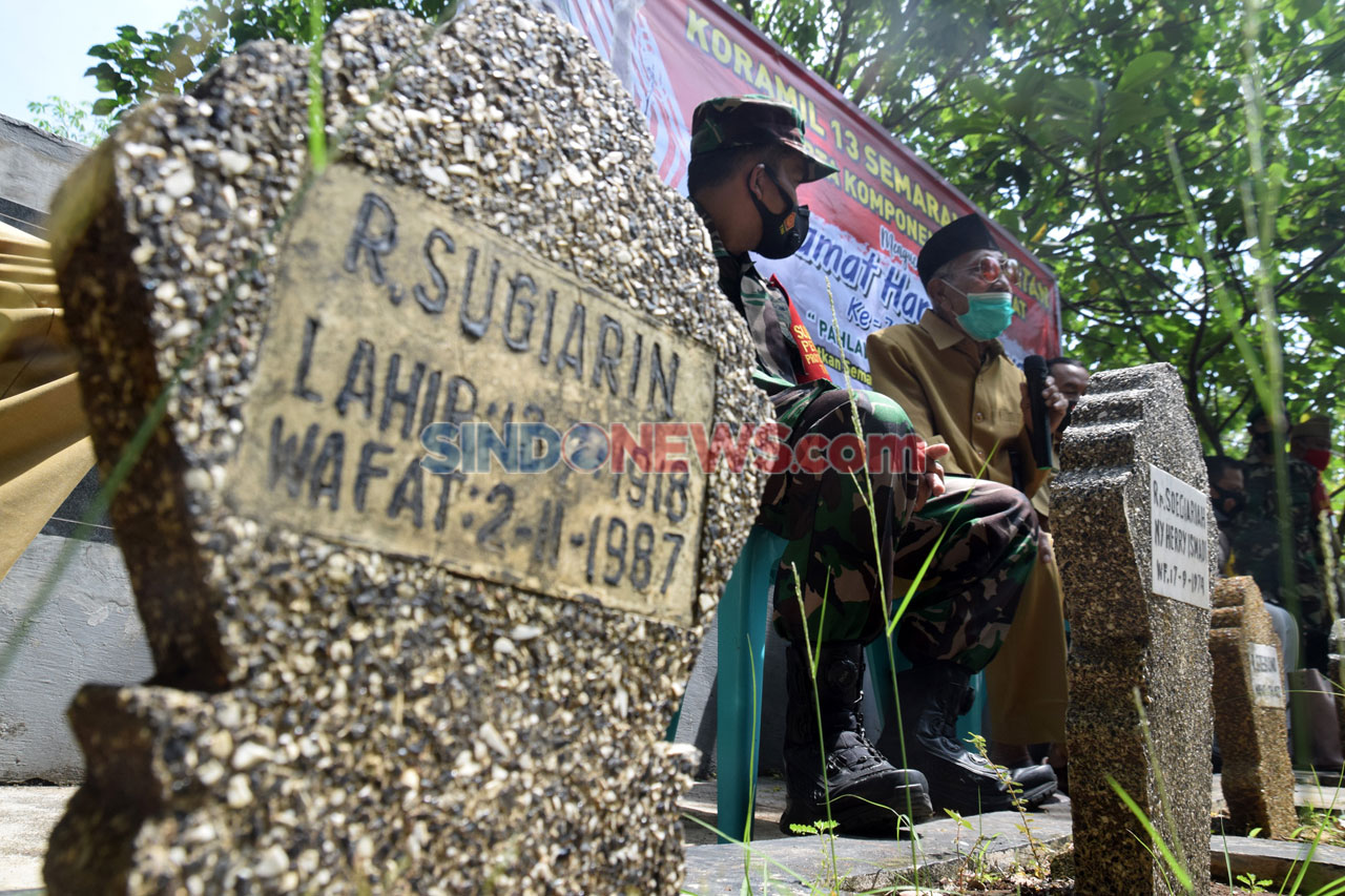 Ziarah di Makam Penyiar...