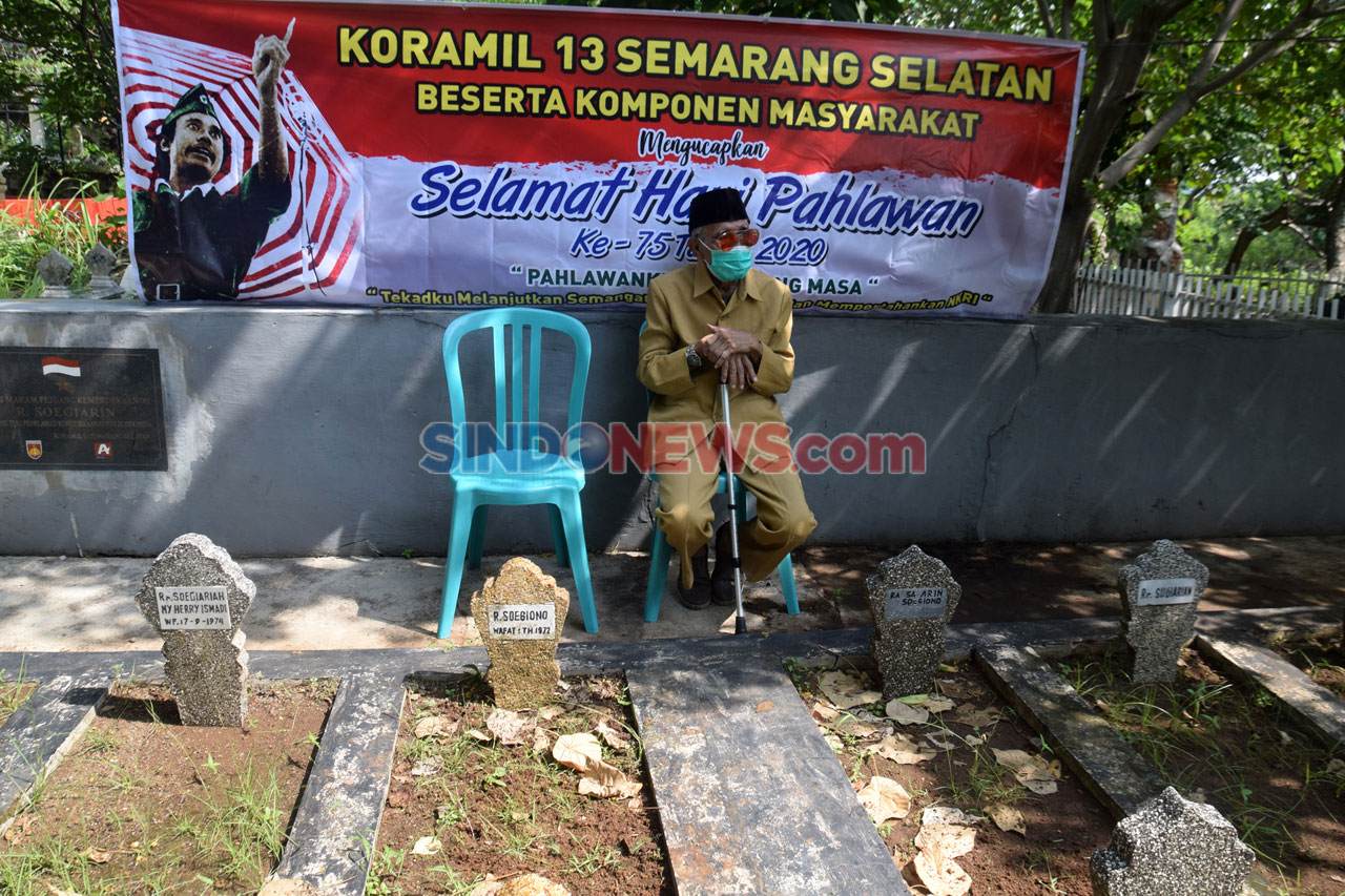 Ziarah di Makam Penyiar...