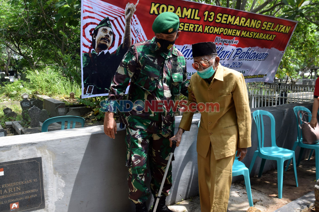Ziarah di Makam Penyiar...