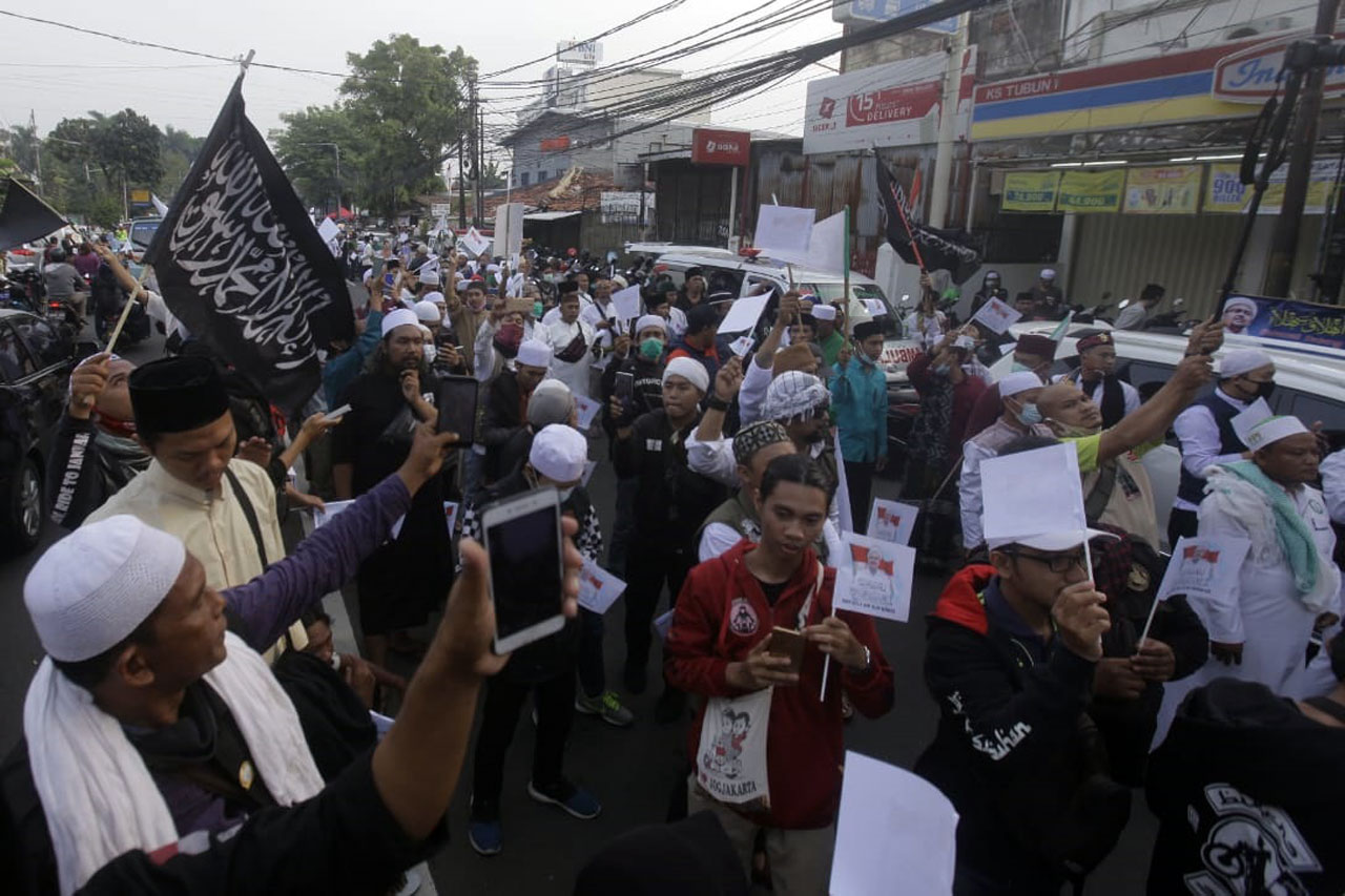 Massa Simpatisan Habib...