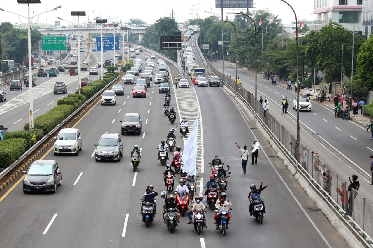 Ribuan Simpatisan Kawal...
