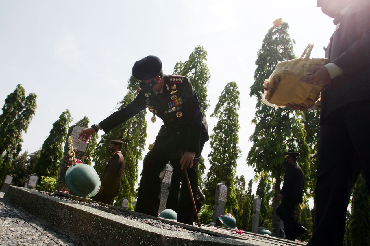 Kapolda Jateng Pimpin...
