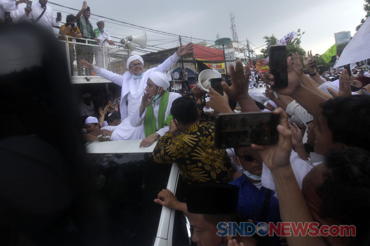 Bersama Pendukungnya...