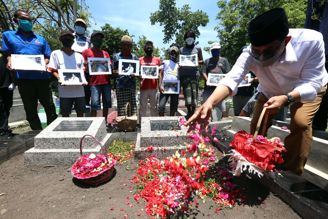Peringati Hari Pahlawan,...