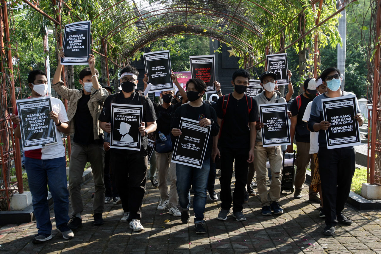 Mahasiswa Semarang Gelar...