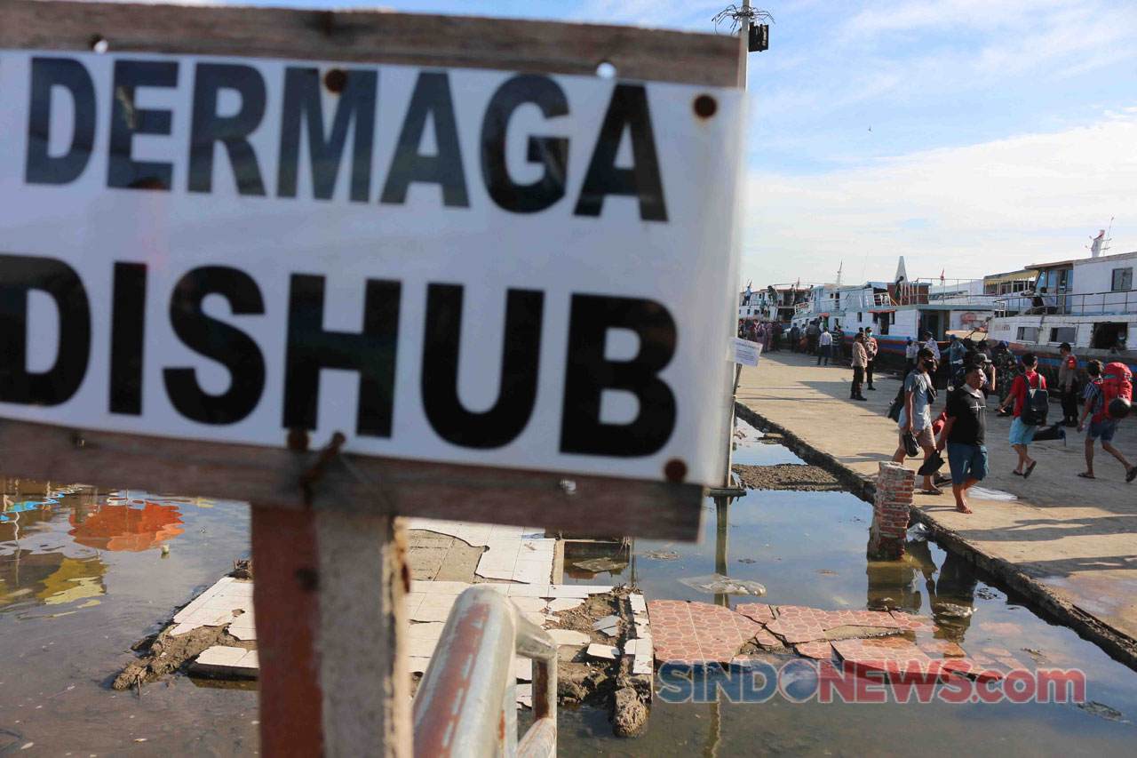 Disiplin Prokes di Pelabuhan...