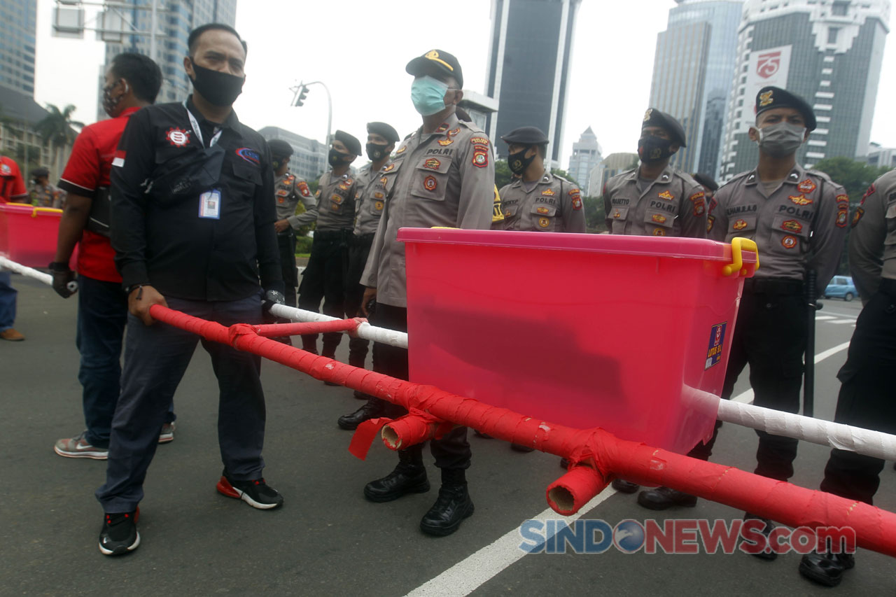 Pakai Tandu, KSBSI Serahkan...