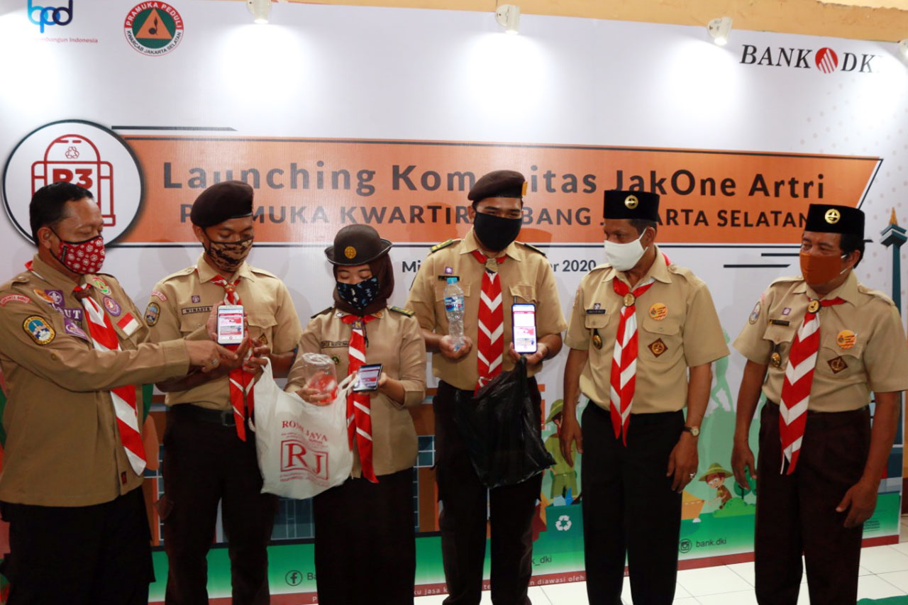 Bank DKI dan Pramuka...