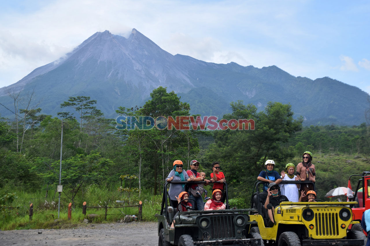 Menikmati Objek Wisata...