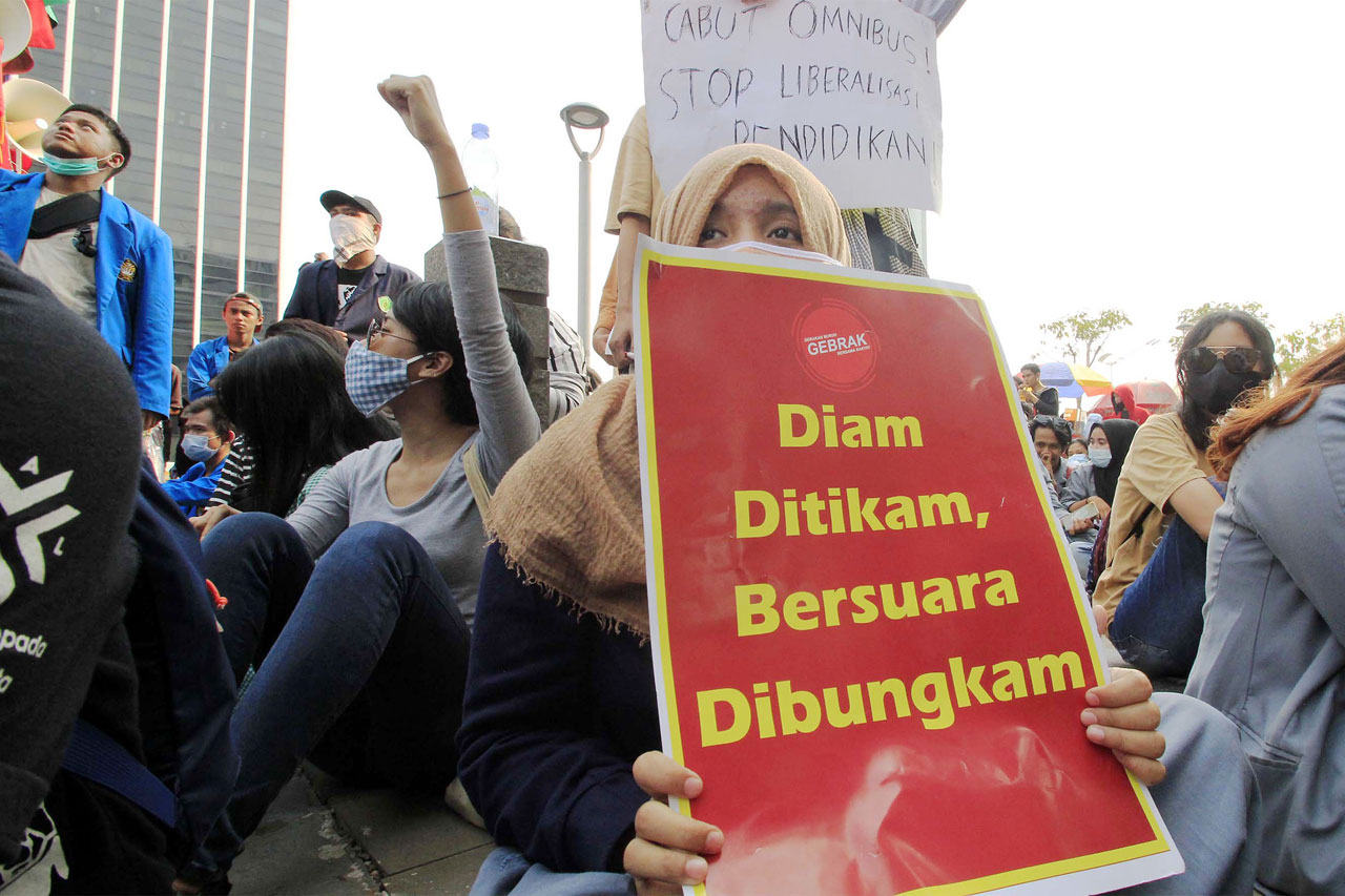 Pelajar dan Mahasiswa...