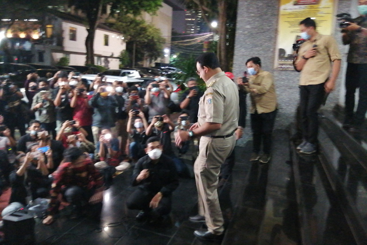 Hampir 10 Jam Diperiksa,...