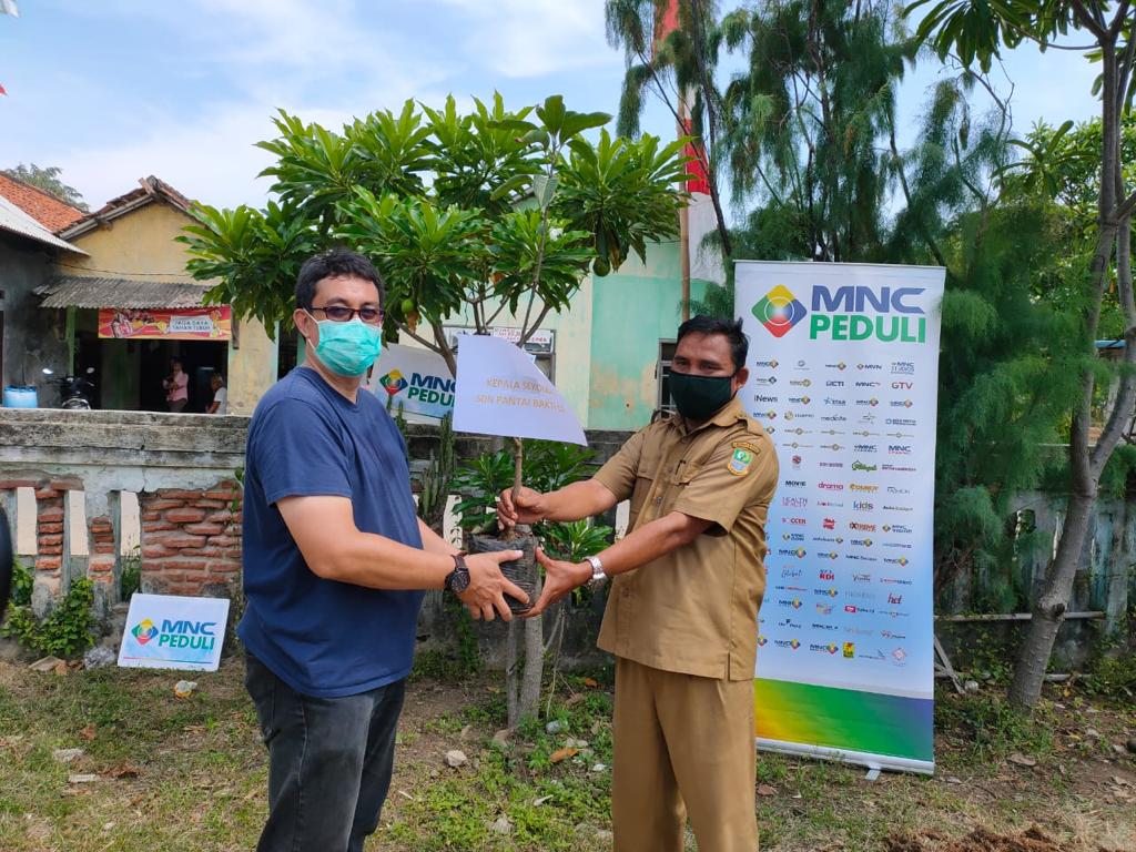 Hari Pohon Sedunia,...