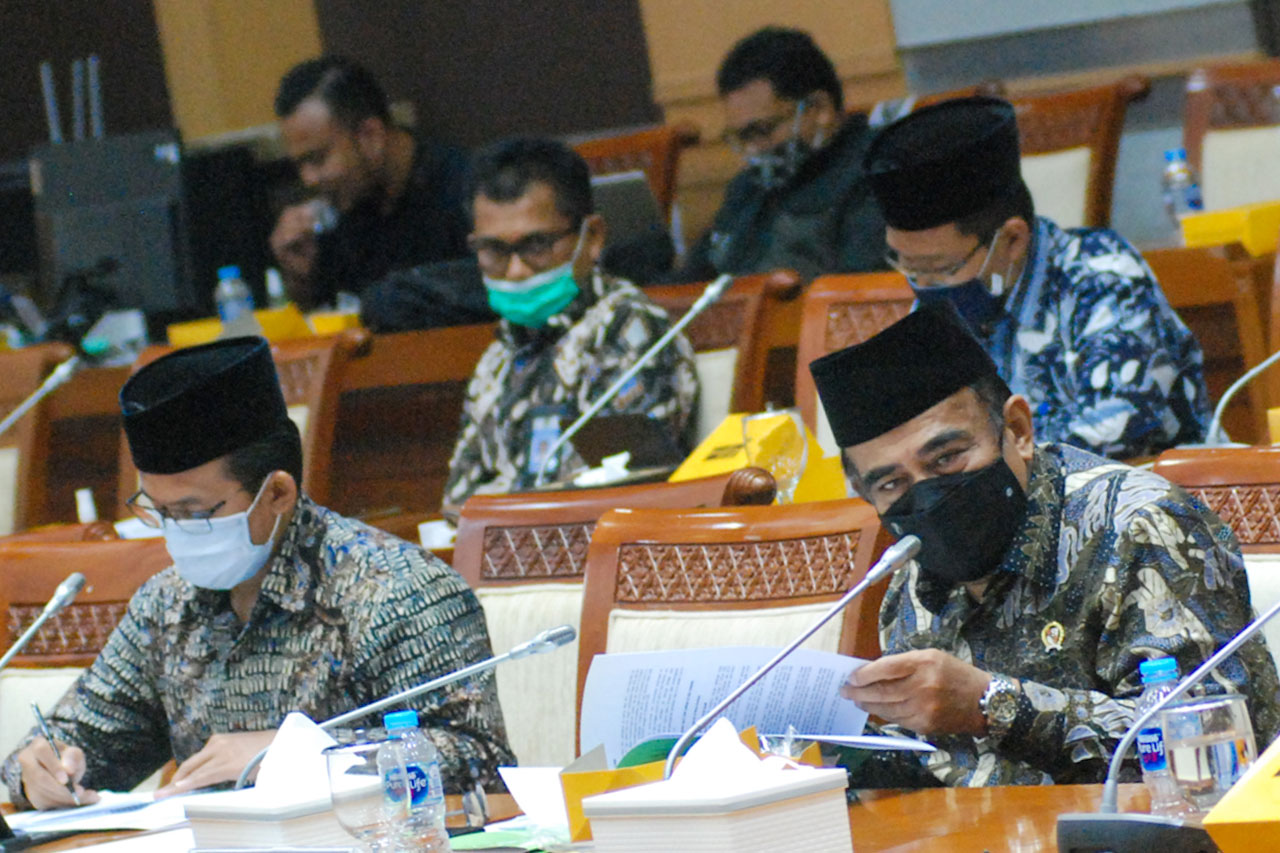 Menag Bantah Kabar Penutupan...