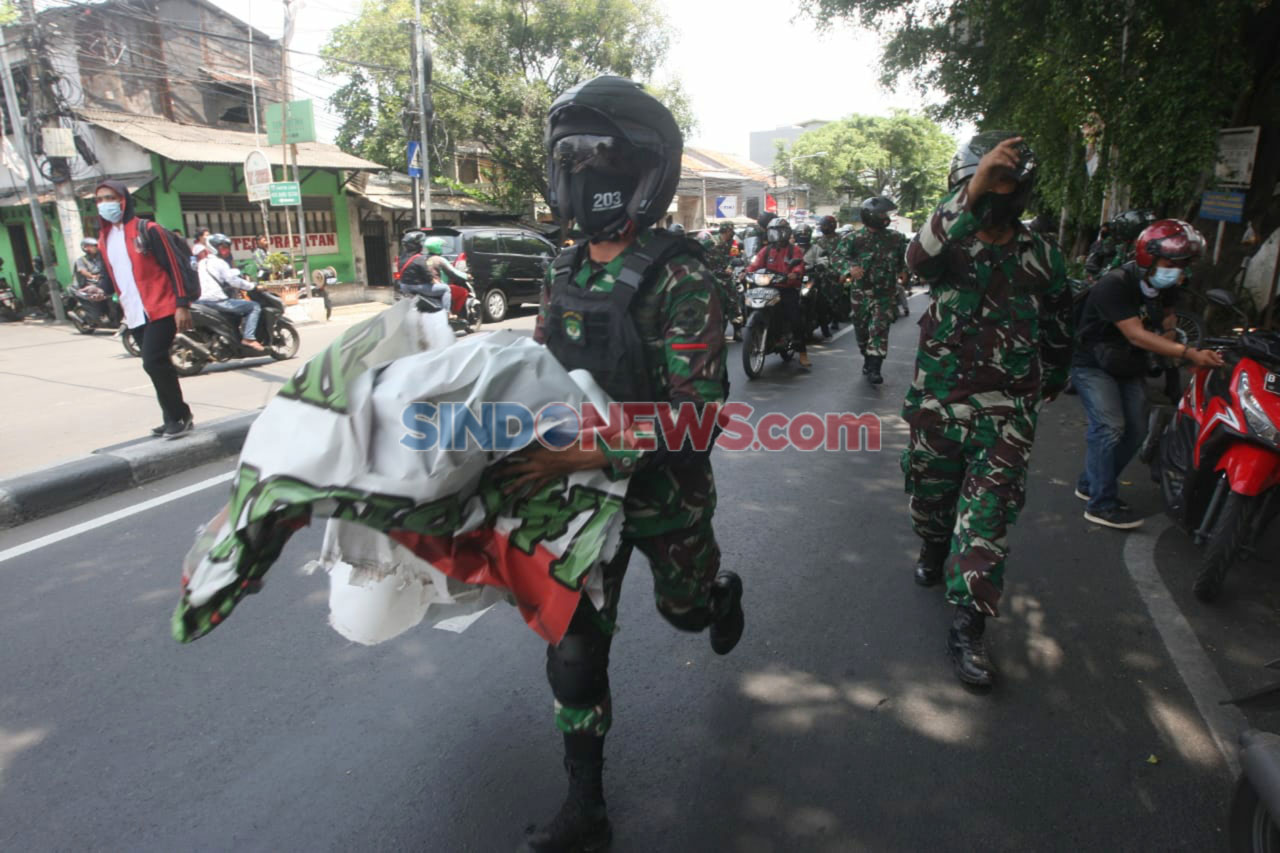 Perintah Pangdam Jaya,...