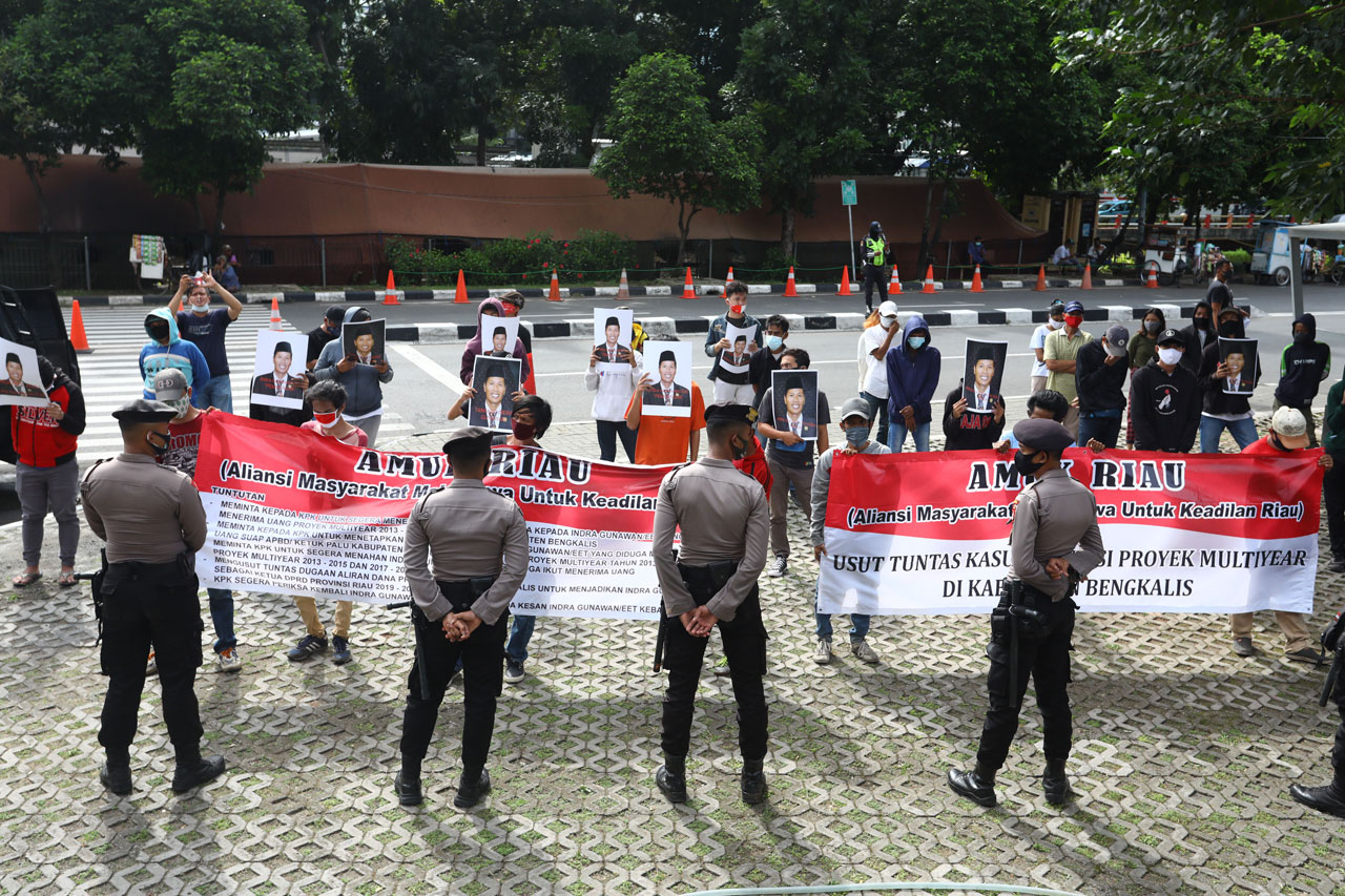 Aktivis AMUK Riau Desak...
