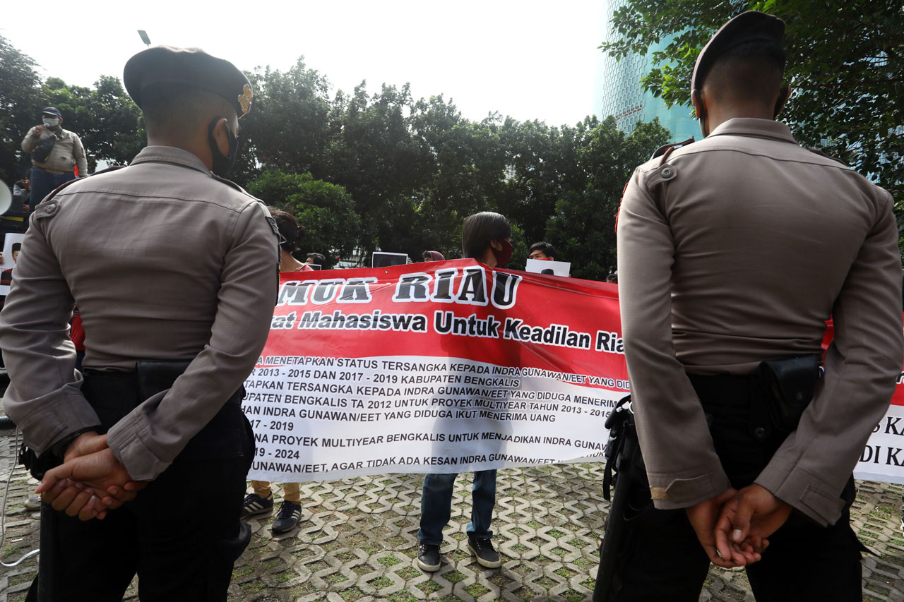 Aktivis AMUK Riau Desak...
