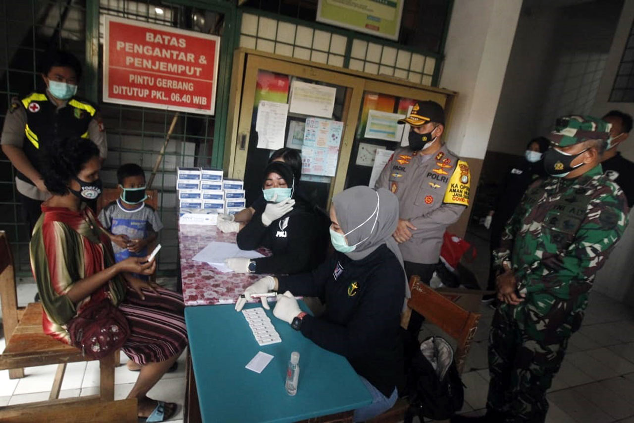 Kapolda Metro Jaya Tinjau...