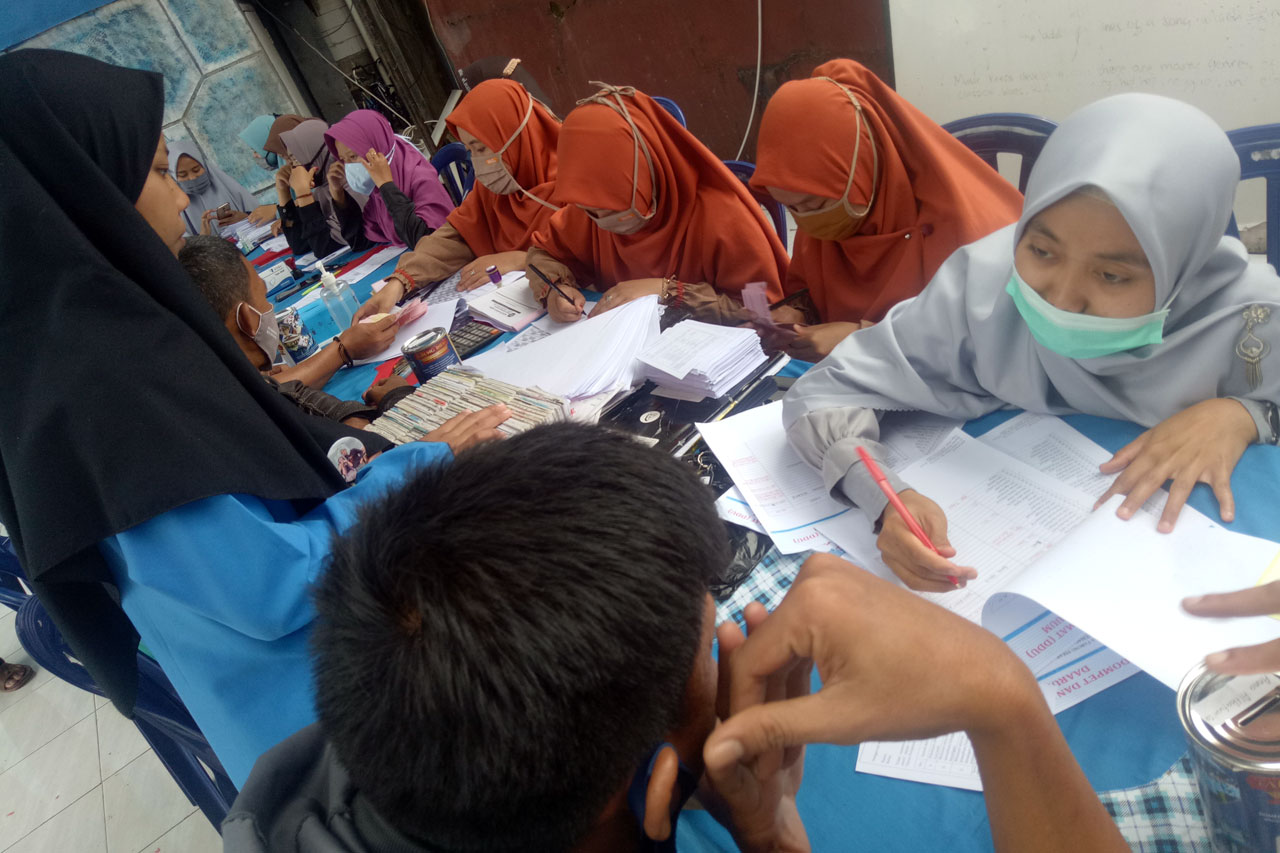 Santri Ponpes Darul...
