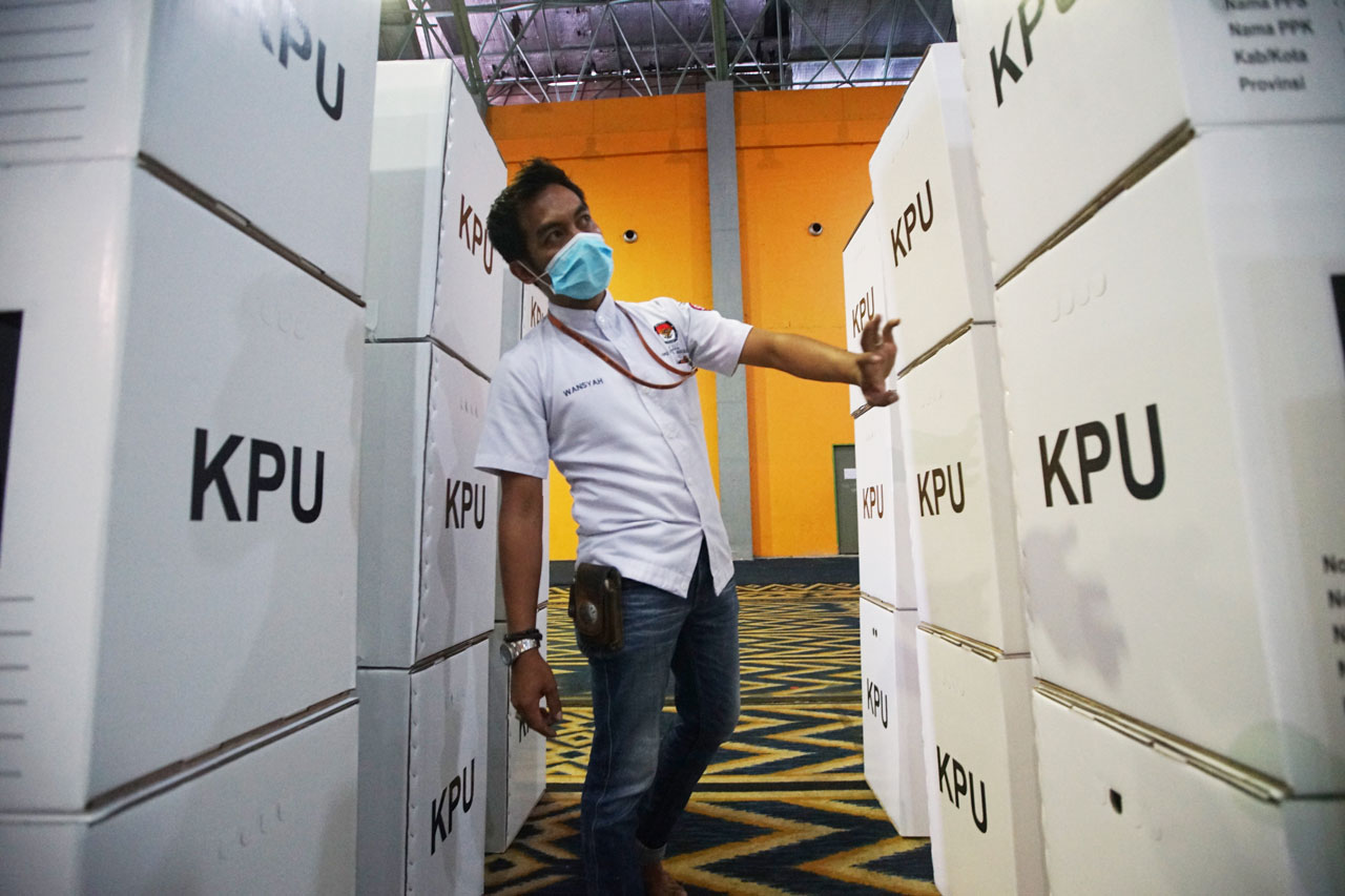 KPU Kota Makassar Mulai...