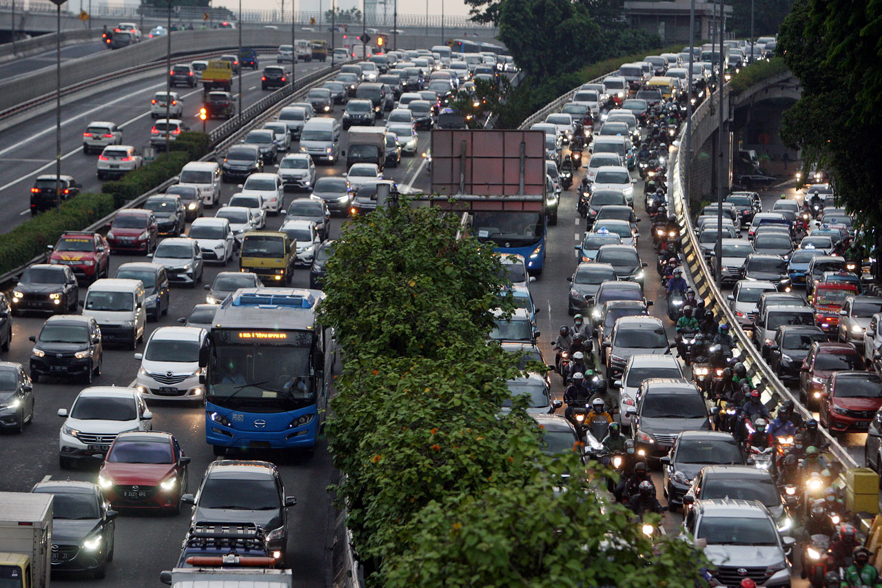 PSBB Transisi Diperpanjang,...