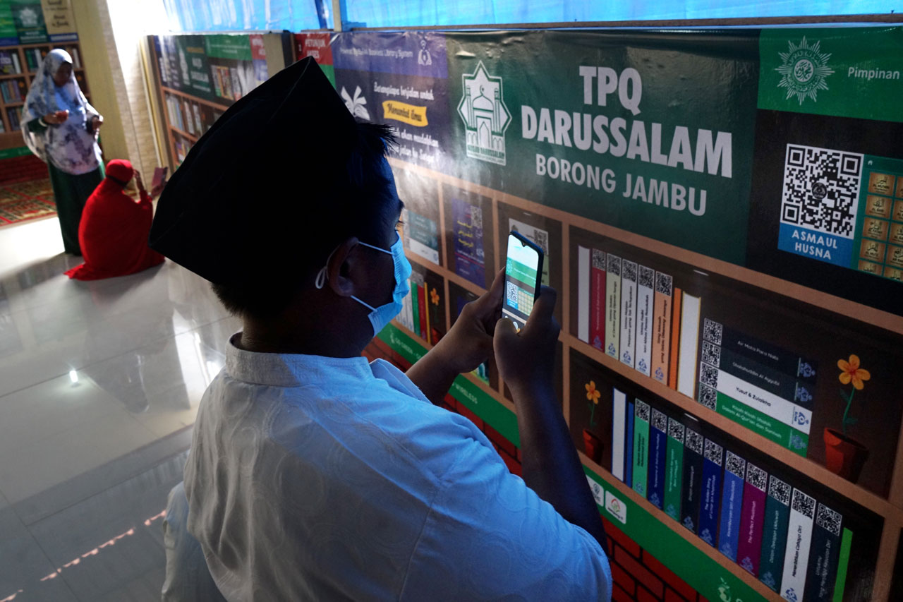Menyambangi Perpustakaan...