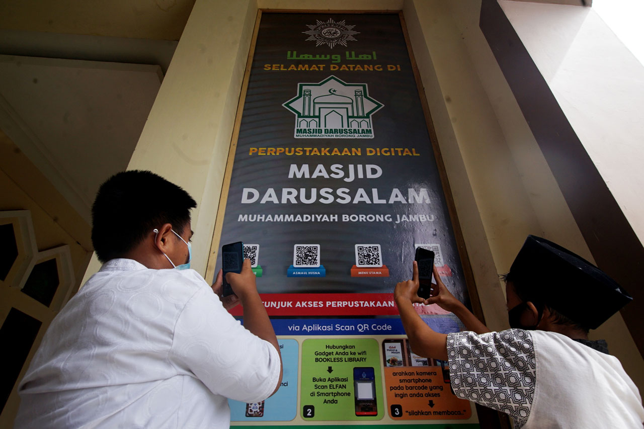 Menyambangi Perpustakaan...