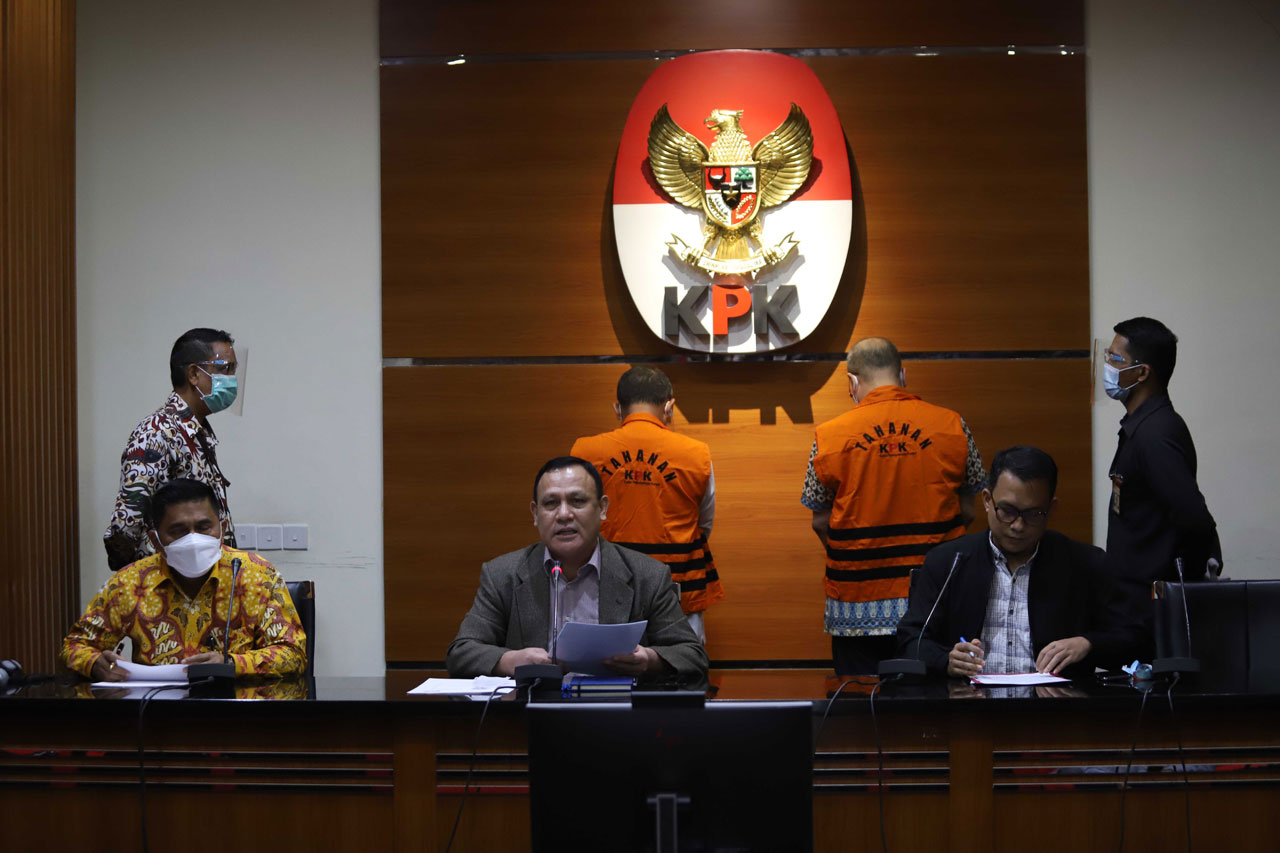 KPK Tahan Wali Kota...