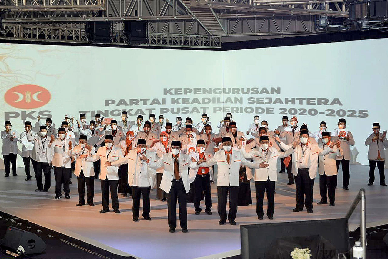 PKS Gelar Munas V 2020...