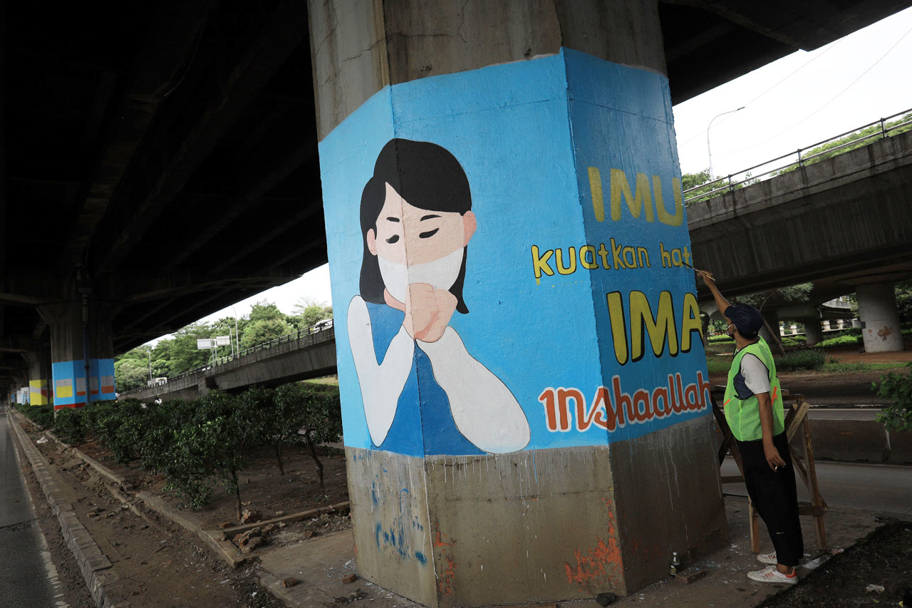 100 Tiang Jalan Tol...