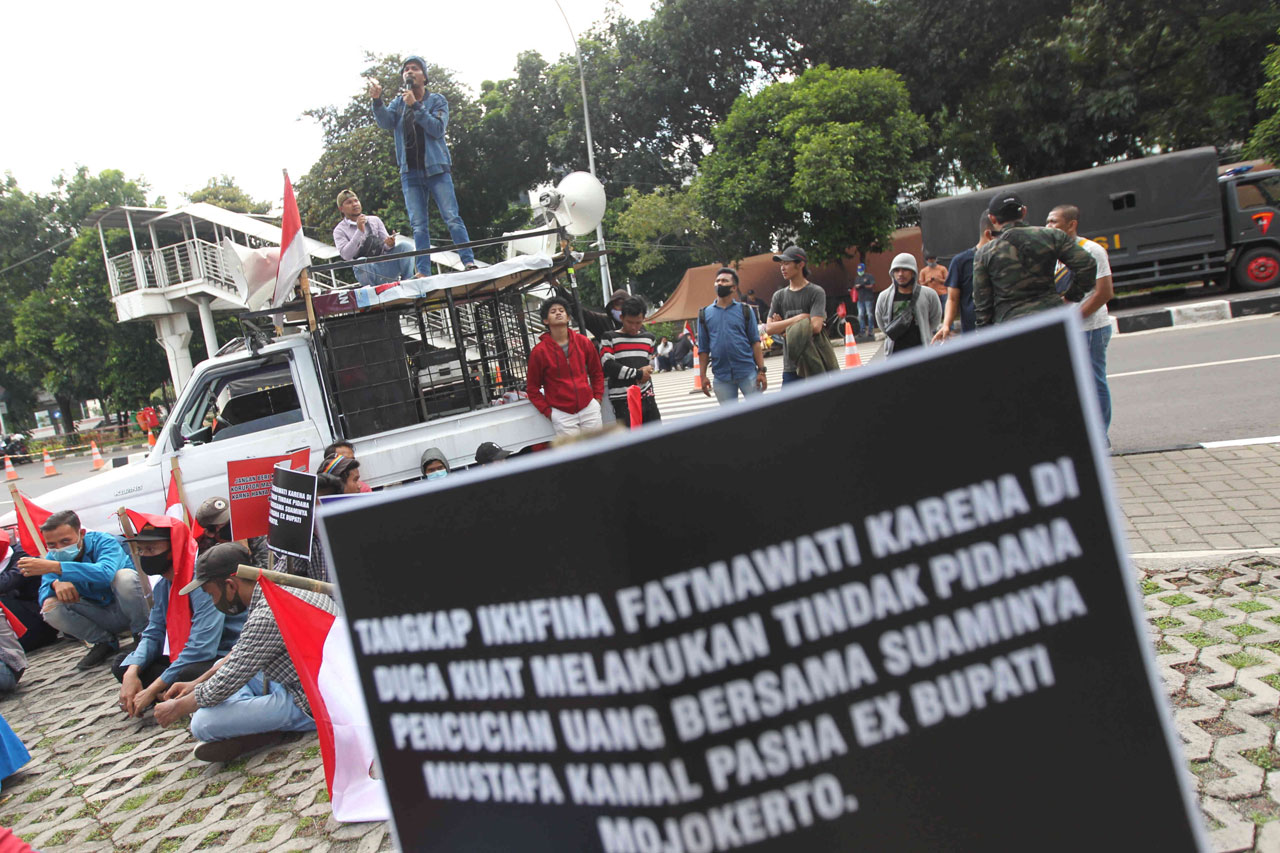 KMBUI Desak KPK Tangkap...