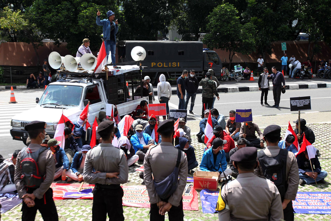 KMBUI Desak KPK Tangkap...