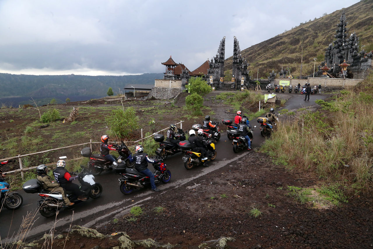 Hari Kedua, Rombongan...