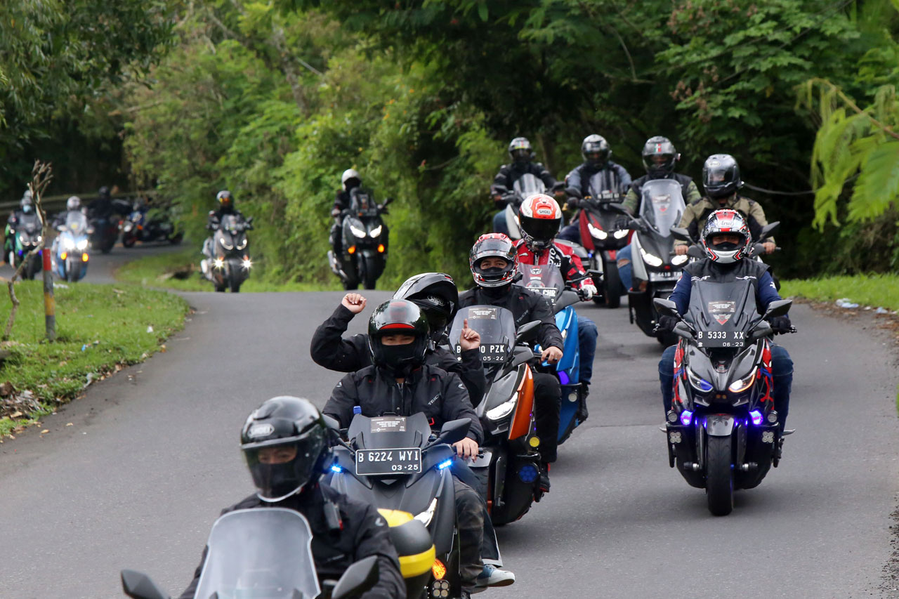 Hari Kedua, Rombongan...