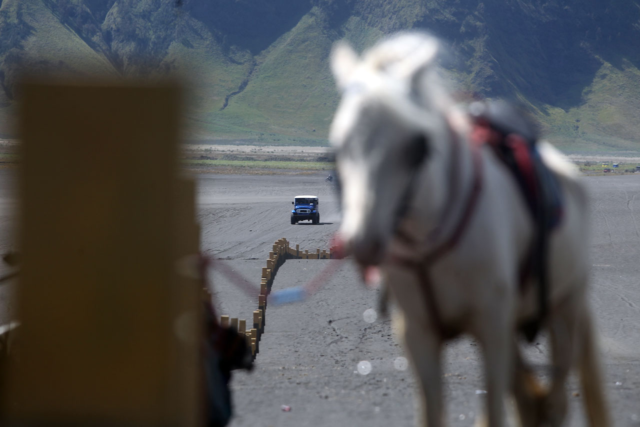 Jalan-Jalan ke Bromo,...