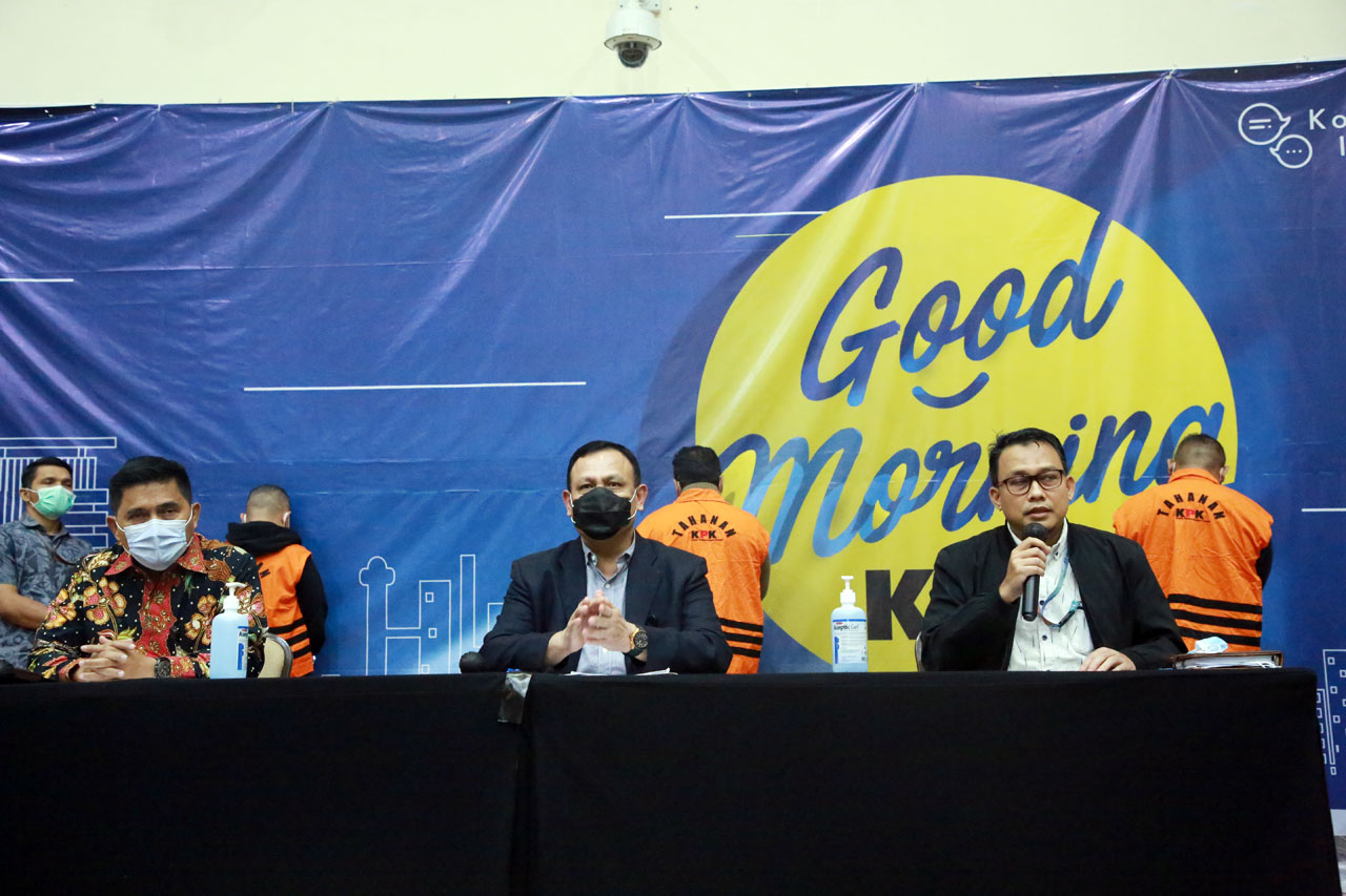 OTT Kemensos, KPK Tetapkan...