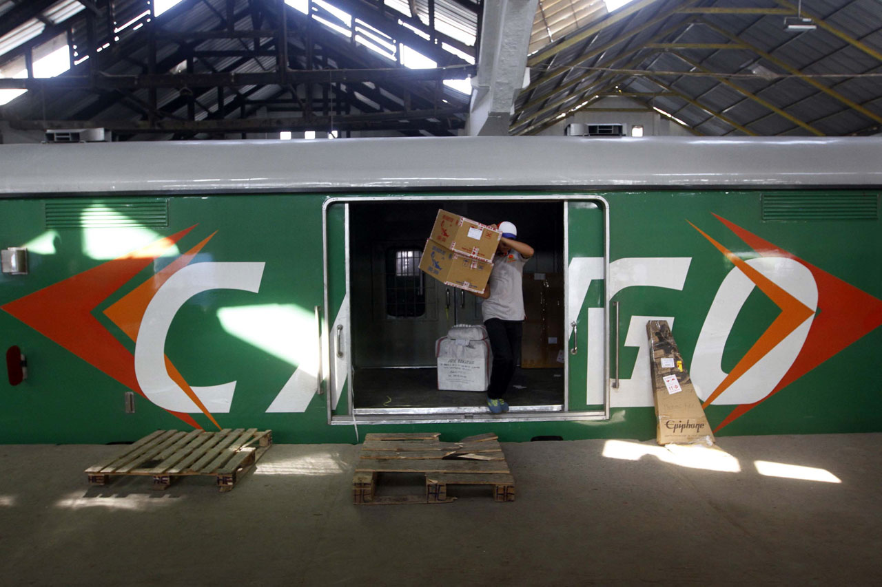 Bisnis Logistik dan...