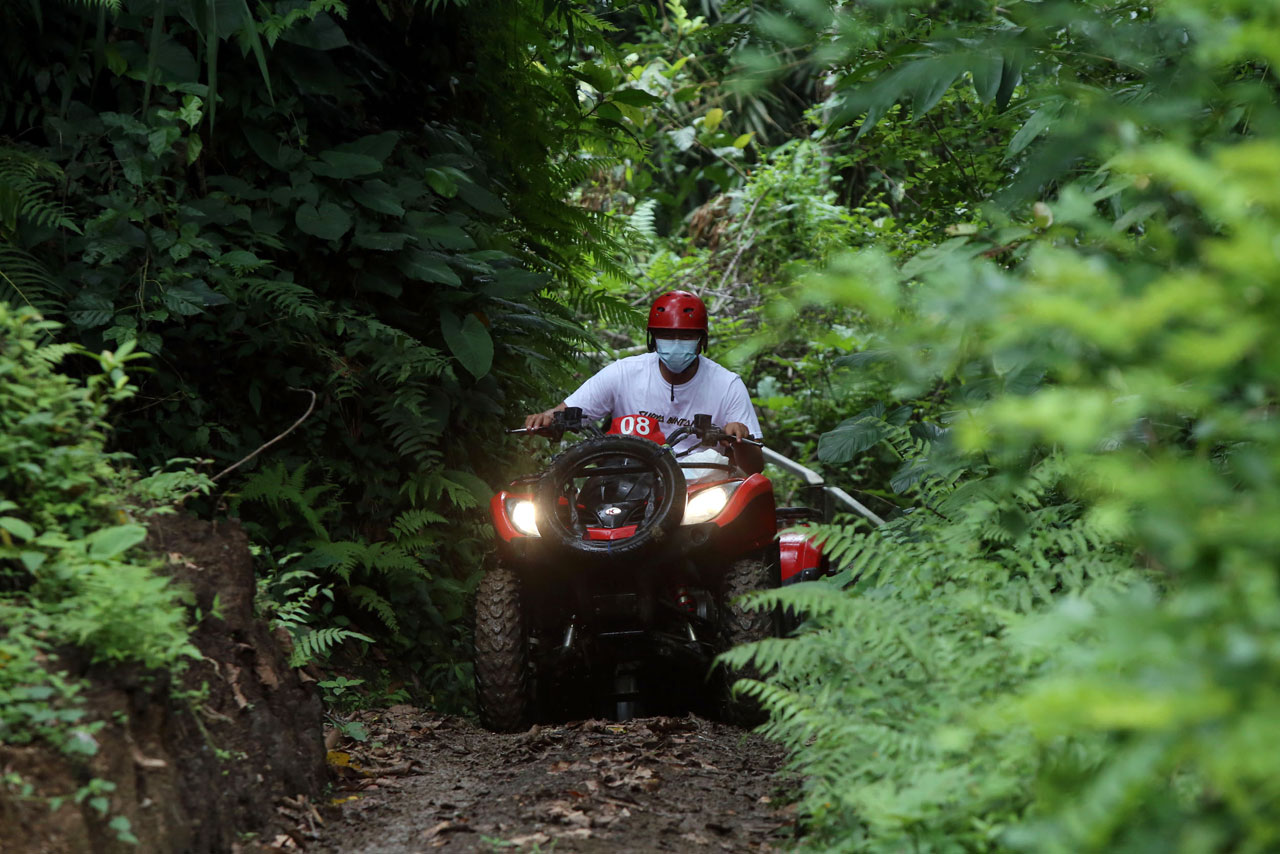 Keseruan Bermain ATV...