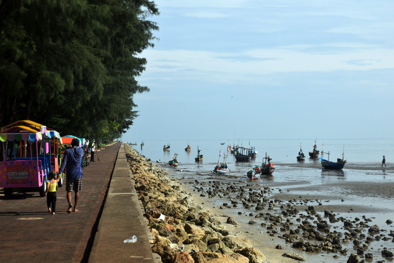 Jalan-jalan ke Pantai...